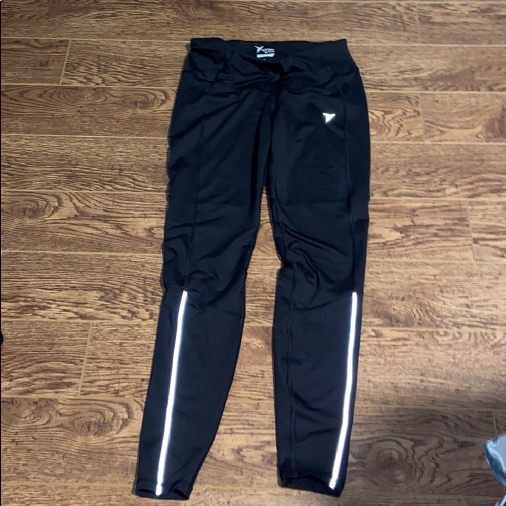 Athletic leggings